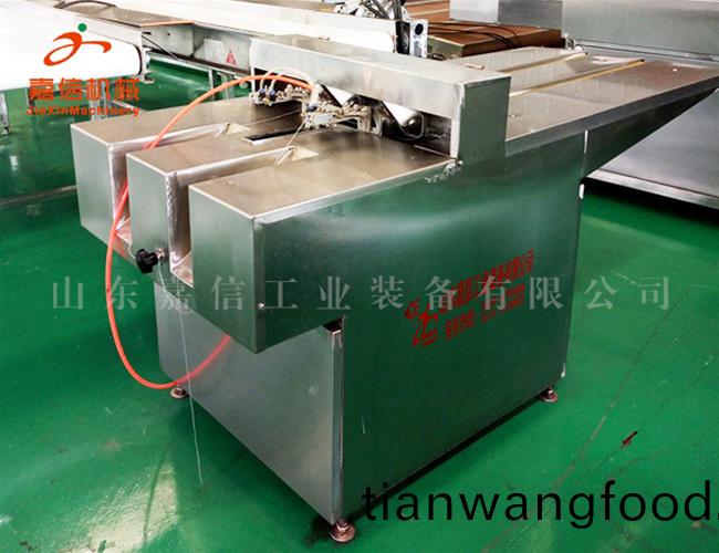 香(xiang)腸紮線機(jī)(ji)