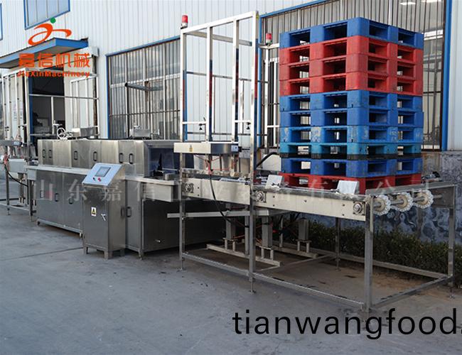 新(xin)式(shi)週轉(zhuǎn)筐清洗機(ji) 無死(si)角(jiao)清(qing)洗(xi) 殺(sha)菌(jun)節(jié)能(neng)